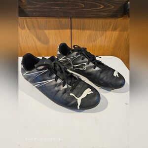 Boys Puma Cleats 5.5